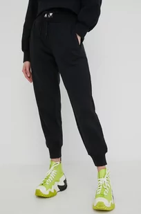 New Balance spodnie dresowe bawełniane damskie kolor czarny gładkie - Spodnie damskie - miniaturka - grafika 1