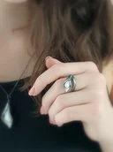 Pierścionki - Pierścionek srebrny - Lilia z perłą białą - miniaturka - grafika 1