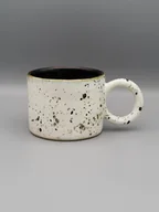 Kubki - Ceramiczny kubek z okrągłym uszkiem - miniaturka - grafika 1