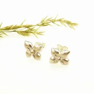 Kolczyki - Kolczyki srebrne - Kwiat gotycki mały sztyft biały - miniaturka - grafika 1