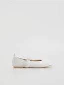 Buty dla dziewczynek - Reserved - Baleriny z imitacji skóry - biały - miniaturka - grafika 1