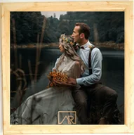 Ramki na zdjęcia - Ramka na zdjęcie, kwadratowa 10x10 naturalny brąz - miniaturka - grafika 1