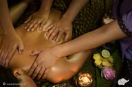 Vouchery - Thai lanna Masaż olejkami na cztery ręce we Wrocławiu - miniaturka - grafika 1