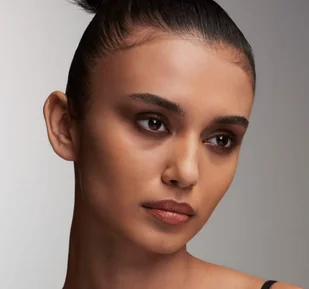 MAC Cosmetics Podkład Studio Fix Tech Cream To Powder Foundation NC42 - Podkłady do twarzy - miniaturka - grafika 5