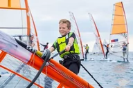 Vouchery - Surfszkola przy molo w jastarni Kurs Windsurfingu "Junior" dla dzieci w Jastarni - miniaturka - grafika 1