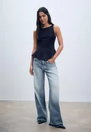 Koszule damskie - Stradivarius Top w paski z baskinką bez rękawów Morski S - miniaturka - grafika 1