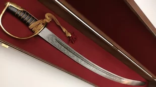 REPLIKA GRAWEROWANA SZABLA POLSKA "Radziwiłłówka" 1917r W PUDEŁKU NR 1917 G+P03 - Repliki - broń - miniaturka - grafika 1