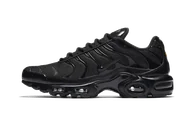 Buty sportowe męskie - Nike Air Max Plus Triple Black - miniaturka - grafika 1