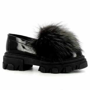 Czarne lakierowane mokasyny z futerkiem CARINII - Carinii - Mokasyny damskie - miniaturka - grafika 1