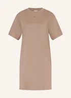 Sukienki - Nike Sukienka Z Dżerseju Sportswear Essential braun - miniaturka - grafika 1