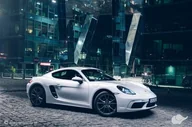 Vouchery - Moto park kraków Jazda Porsche 718 Cayman po torze w Krakowie - miniaturka - grafika 1