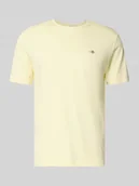 Koszulki męskie - T-shirt o kroju regular fit z wyhaftowanym logo - miniaturka - grafika 1