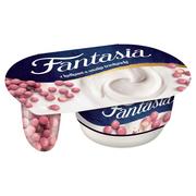 Kefiry, jogurty, maślanki - Fantasia Jogurt kremowy z kulkami o smaku truskawki 100 g - miniaturka - grafika 1