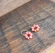 Kolczyki - Kolczyki z łososiowym koralem - miniaturka - grafika 1