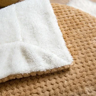 Koc 150 x 200 Mikrofibra Baranek Sherpa Beżowy - Koce Koc 150 x 200 Mikrofibra Baranek Sherpa Beżowy - Koce - miniaturka - grafika 7