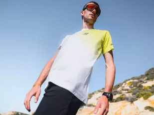 COMPRESSPORT Koszulka biegowa z krótkim rękawem TRAINING T-SHIRT SS SWIM BIKE RUN 2023 - Koszulki sportowe męskie - miniaturka - grafika 3