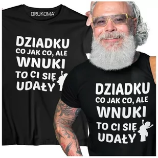 KOSZULKA DLA DZIADKA NA DZIEŃ DZIADKA z napisem "DZIADKU CO JAK CO ALE WNUKI CI SIĘ UDAŁY" - Dzień Babci i Dzień Dziadka - miniaturka - grafika 1