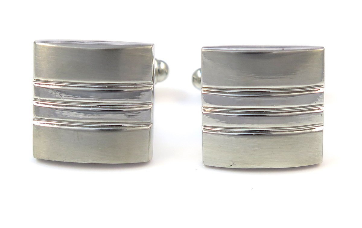 Kwadratowe srebrne błyszcząco-matowe spinki do mankietów N37