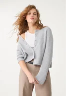 Swetry damskie - Stradivarius Prążkowany kardigan z guzikami Popielaty M - miniaturka - grafika 1