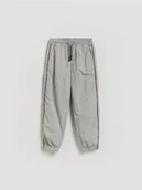 Spodnie i spodenki dla chłopców - Reserved - Spodnie jogger - jasnoszary - miniaturka - grafika 1