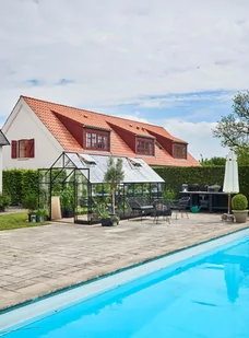 HALLS szklarnia ogrodowa Qube+ 816 - (13 m2; 2,61 x 5,08 m), czarna + baza, SZKŁO HARTOWANE - Szklarnie ogrodowe - miniaturka - grafika 10