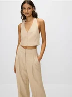 Kamizelki damskie - Reserved - Kamizelka z dekoltem halter - beżowy - miniaturka - grafika 1