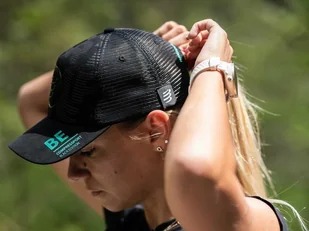 COMPRESSPORT Czapka lifestyle TRUCKER CAP Black Edition 2021 czarna - Czapki i chusty sportowe męskie - miniaturka - grafika 2