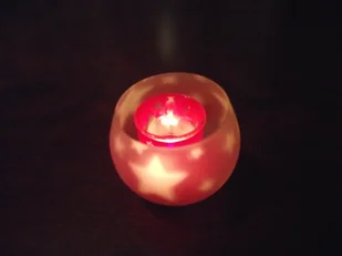 Lampka TEALIGHT podgrzewacz świecznik GWIAZDKA różowa - Świeczniki - miniaturka - grafika 1