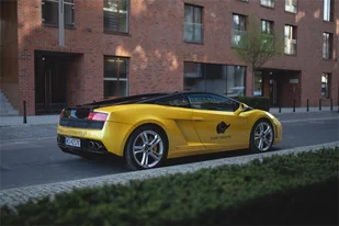 Jazda Lamborghini Gallardo ulicami Poznania - Czasopisma - miniaturka - grafika 1