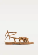 Sandały damskie - Stradivarius Płaskie sandały z kwiatem BRĄZOWY 40 - miniaturka - grafika 1