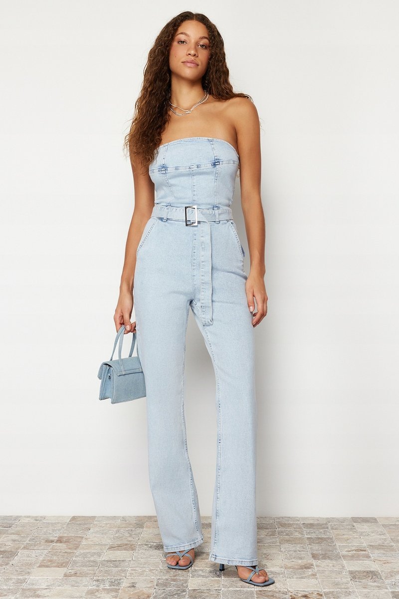 TRENDYOL JASNONIEBIESKI JEANSOWY KOMBINEZON TYPU BANDEAU Z PASKIEM 34 5CA