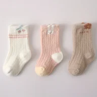 Skarpetki dla dzieci - TEMU Zestaw 3 par dziewczęcych skarpet termicznych - Zimowe ciepłe, pogrubione obuwie, miękka koralowa tekstura przypominająca flok (antypoślizgowe), - miniaturka - grafika 1