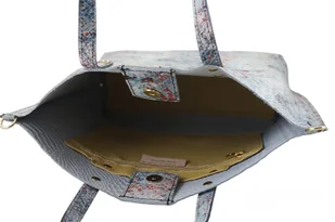 Torebka shopper z kolorowym nadrukiem - Biała - Torebki damskie Torebka shopper z kolorowym nadrukiem - Biała - Torebki damskie - miniaturka - grafika 9