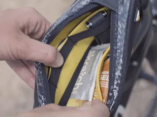 TOPEAK Torebka na ramę TRIBAG czarna - Sakwy rowerowe - miniaturka - grafika 8