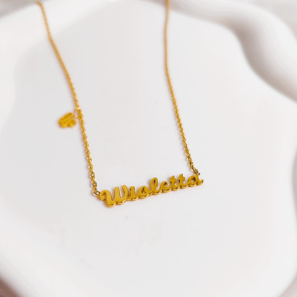 Naszyjnik Name IT [Imiona: Wioletta] Złota Celebrytka Stal PVD 316L Prezent dla Niej