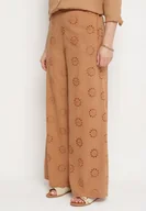 Spodnie damskie - Brązowe Bawełniane Spodnie o Prostym Kroju Zdobione Ażurowym Haftem Tolelina - miniaturka - grafika 1