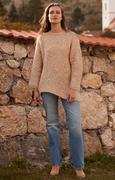 Swetry damskie - Oversizowy sweter damski beżowy z niefarbowanej wełny alpaki F1777, Kolor beżowy, Rozmiar one size, Fobya - Primodo.com - miniaturka - grafika 1