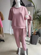 Dresy damskie - Masełkowy komplet dresowy z krótkim rękawem - brudny róż One size - miniaturka - grafika 1