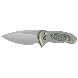 Nóż składany WE Knife Button Lock Kitefin LE No 110/157 Green Titanium/Jungle Wear Fat Carbon, Hand Polished Satin CPM 20CV (WE19002N-2) - Noże - miniaturka - grafika 2