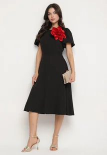 Czarna Sukienka o Rozkloszowanym Kroju z Odpinanym Kwiatem 3D Rallarea - Sukienki - miniaturka - grafika 1
