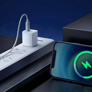 REMAX Crown mini  szybka ładowarka USB Typ C 20W 3 A Power Delivery Quick Charge biały (RP-U75) - Ładowarki do telefonów - miniaturka - grafika 2