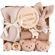 Zestawy upominkowe - PREZENT na Baby Shower dla niemowlaka wyprawka gryzak pieluszka skarpetki smoczek - miniaturka - grafika 1