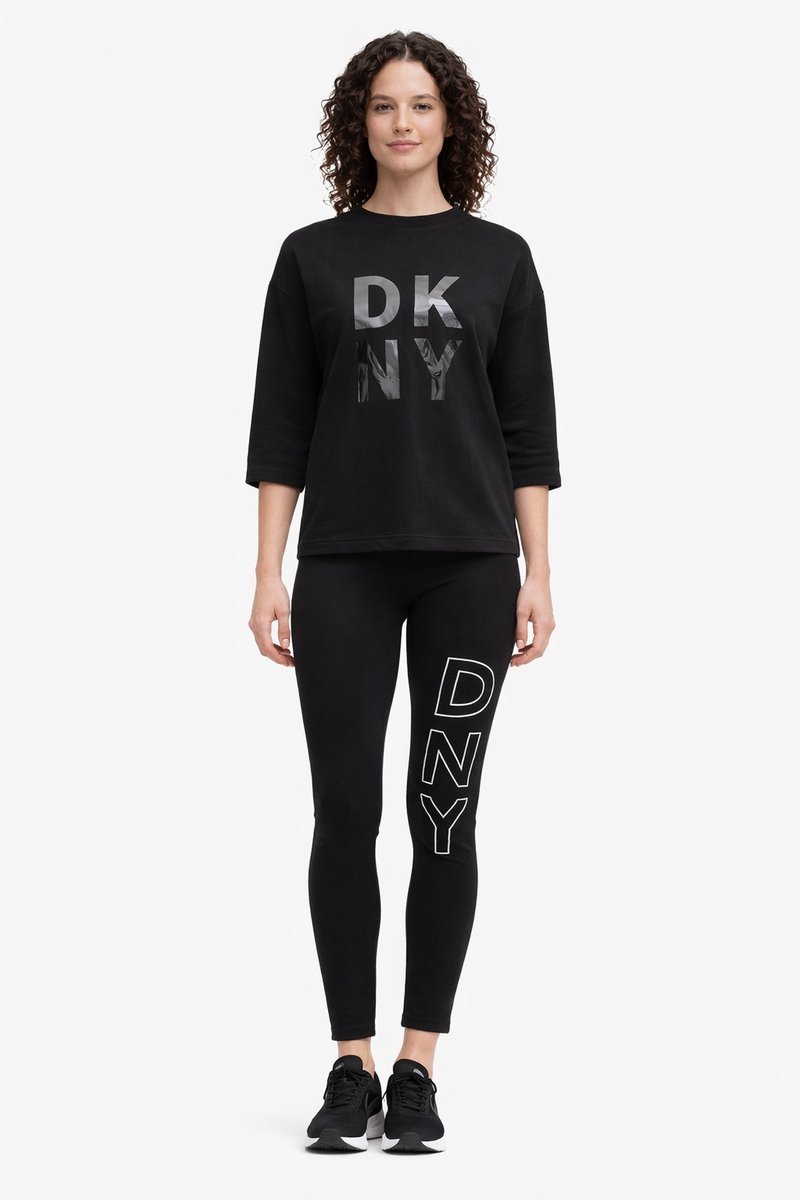 DKNY CZARNA BLUZA Z POŁYSKUJĄCYM NADRUKIEM I RĘKAWEM 3 4 XS I4A