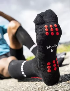 COMPRESSPORT Skarpety kompresyjne FULL SOCKS WINTER RUN red/black - Skarpetki sportowe męskie - miniaturka - grafika 3