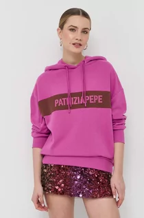 Bluzy damskie - Patrizia Pepe bluza bawełniana damska kolor fioletowy z kapturem z nadrukiem - grafika 1