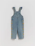 Spodnie i spodenki dla dziewczynek - Reserved - Jeansowe ogrodniczki - niebieski - miniaturka - grafika 1