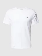 Koszulki męskie - T-shirt o kroju regular fit z wyhaftowanym logo model ‘SHIELD’ - miniaturka - grafika 1