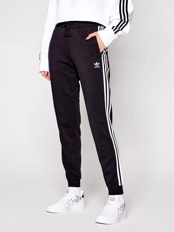 Adidas Spodnie dresowe Cuffed GD2255 Czarny Slim Fit - Ceny i opinie na  Skapiec.pl