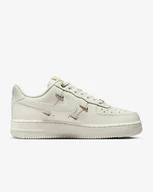 Moda i Uroda OUTLET - NIKE AIR FORCE 1'07 LX 40.5 - miniaturka - grafika 1