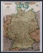 Atlasy i mapy - National Geographic, Niemcy Executive. Mapa ścienna polityczna na podkładzie do wpinania 1:1 375 000 - miniaturka - grafika 1